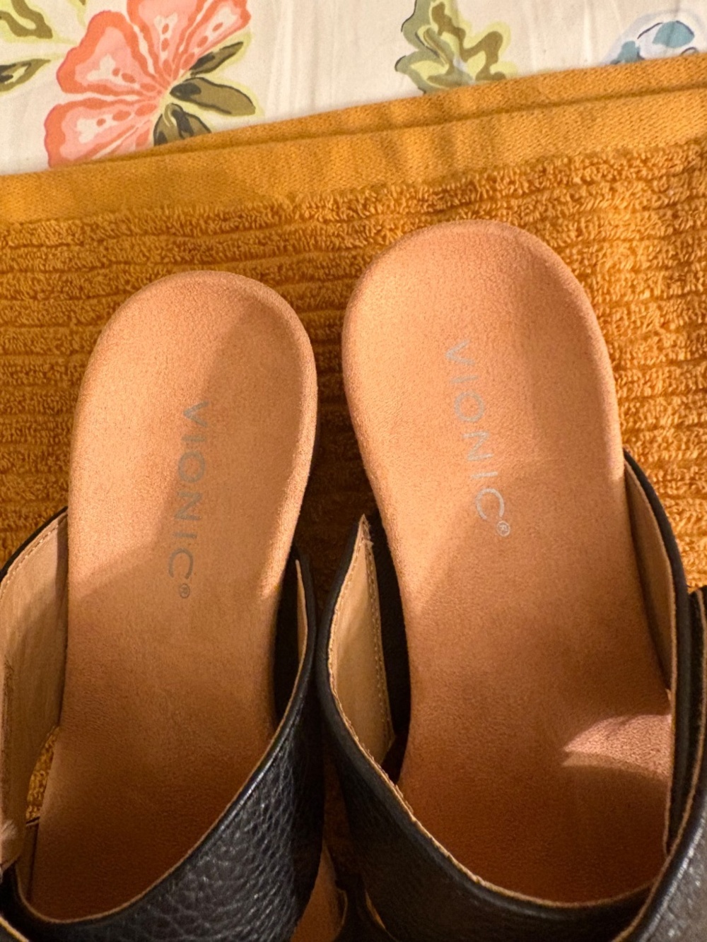 Vionic Shoes - Picture 6 of 10